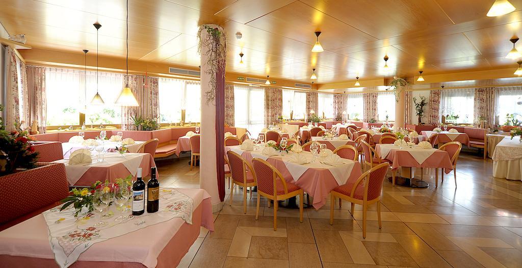 Hotel Waldheim Natz-Schabs Esterno foto